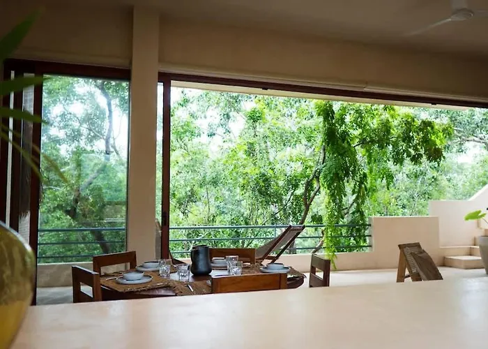 Elegant 3br Penthouse Haven With Private Rooftop Pool & Jungle Views Holiday home