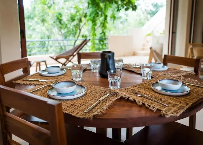 Elegant 3br Penthouse Haven With Private Rooftop Pool & Jungle Views Holiday home