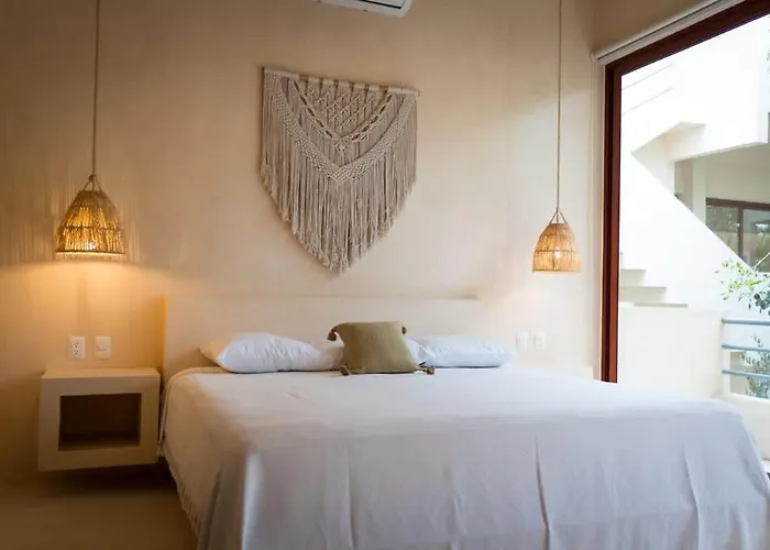 Elegant 3br Penthouse Haven With Private Rooftop Pool & Jungle Views Holiday home